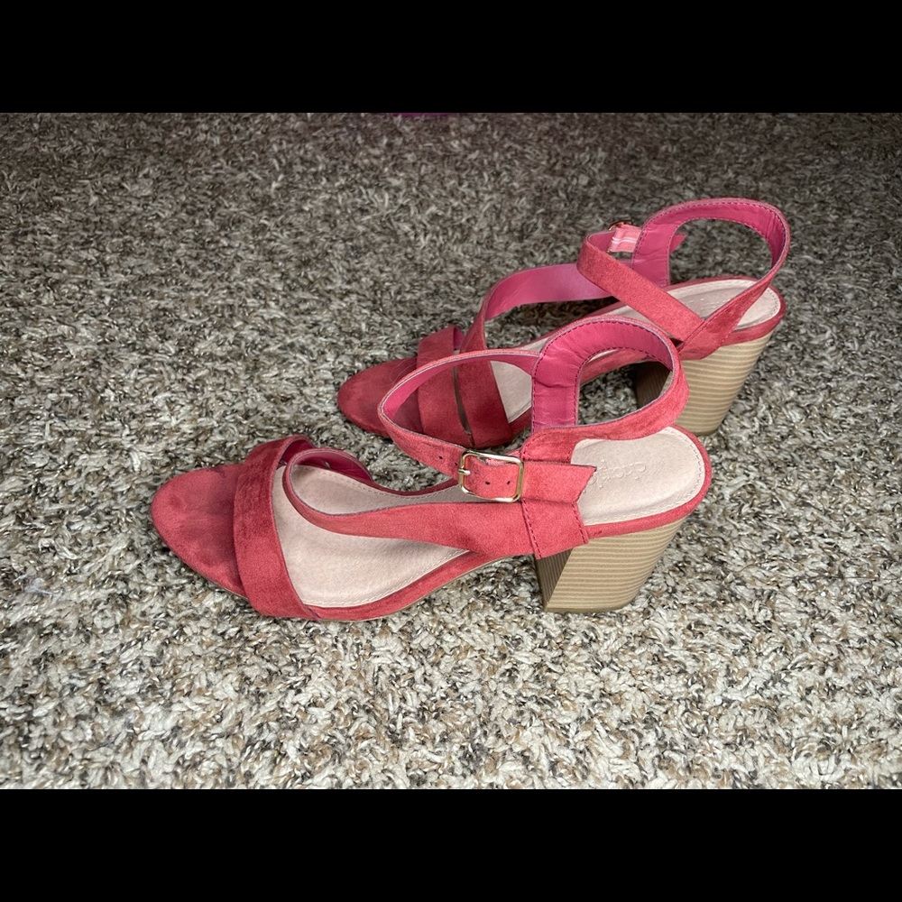 Red wedges